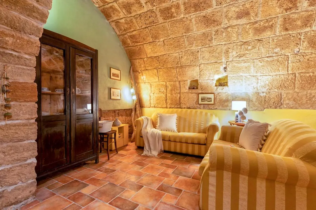 Apartment Sardinia Re - Studio Antiche Mura Alghero Italy